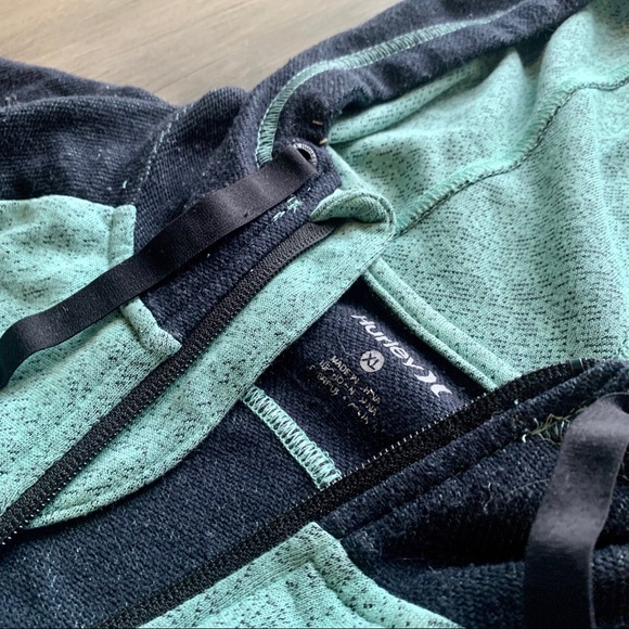 Hurley Zip up - Picture 2 of 3